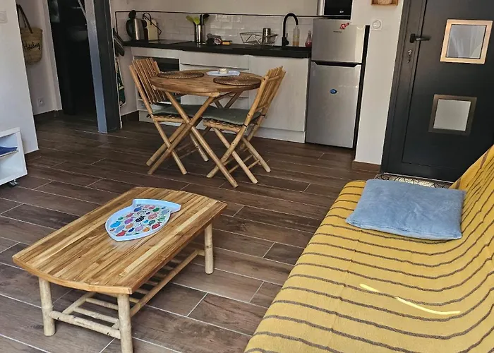 Pied A Terre Apartment *